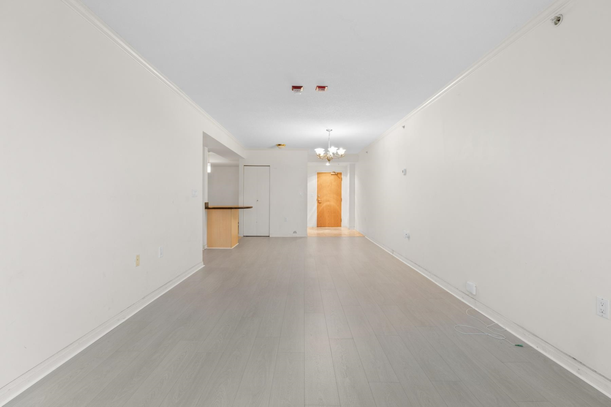 Pantry Photo of 1605 6611 Cooney Road, Richmond, BC