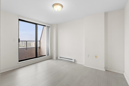 Loft / Bonus Room Photo of 1605 6611 Cooney Road, Richmond, BC