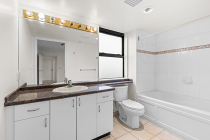 Powder Room Photo of 1605 6611 Cooney Road, Richmond, BC