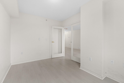 Primary Bathroom Photo of 1605 6611 Cooney Road, Richmond, BC