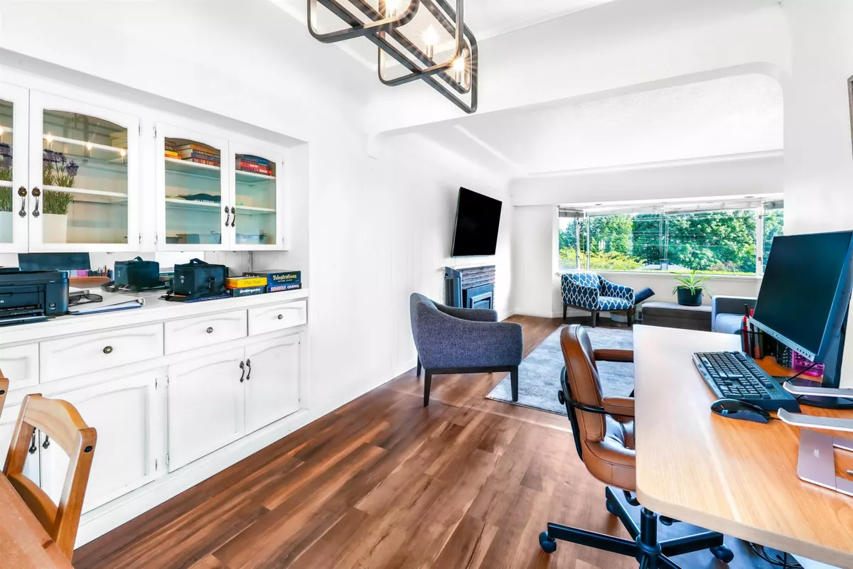 Bedroom 4 Photo of 822 E 4th Street, North Vancouver, BC