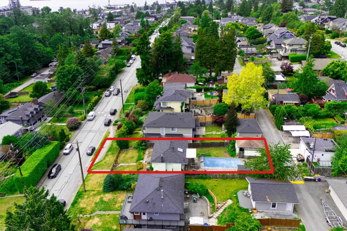 Office / Den Photo of 822 E 4th Street, North Vancouver, BC