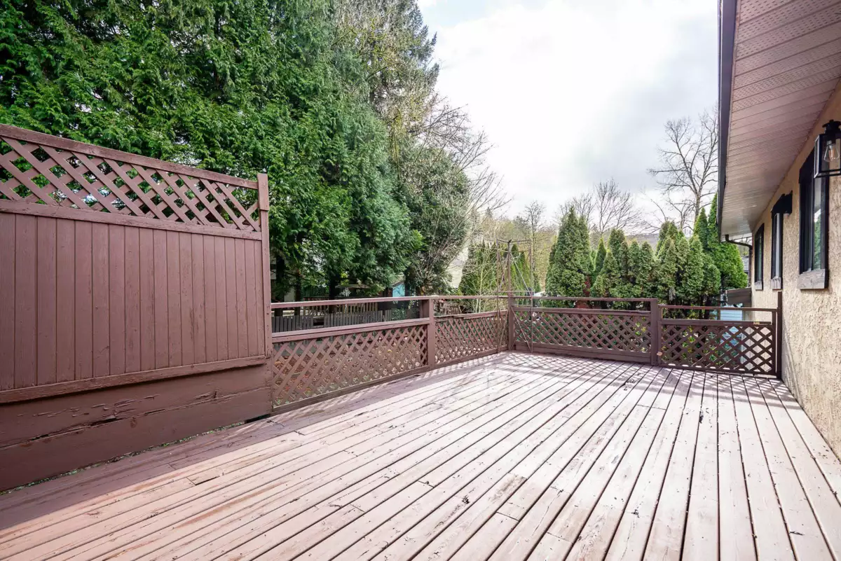 Basement Recreation Room Photo of 3640 Old Clayburn Road, Abbotsford, BC