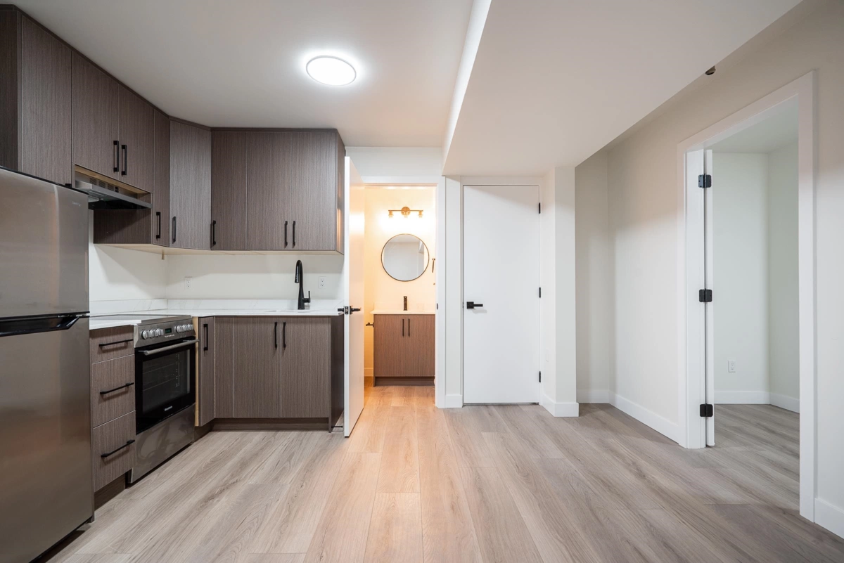 Hallway Photo of 3640 Old Clayburn Road, Abbotsford, BC