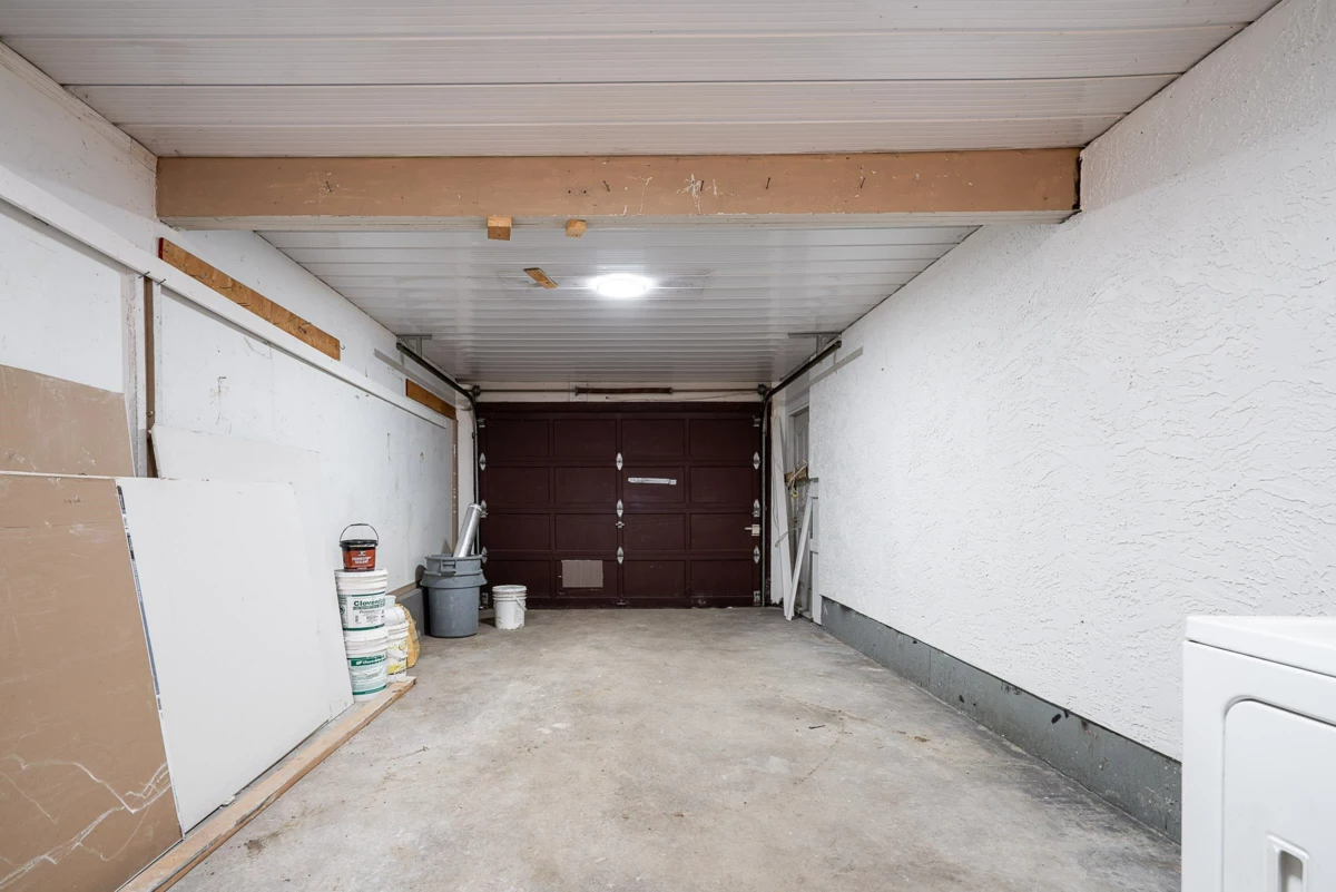 Hot Tub / Spa Photo of 3640 Old Clayburn Road, Abbotsford, BC