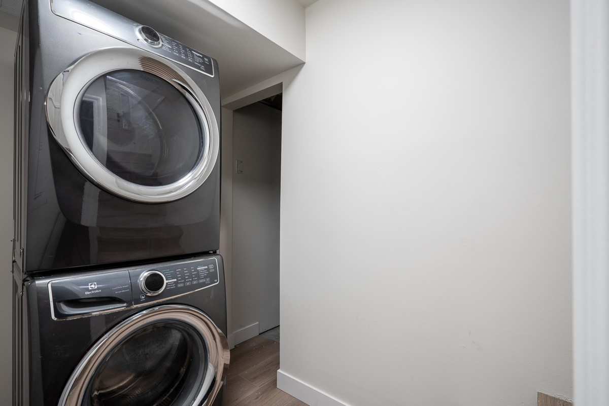 Laundry Room Photo of 3640 Old Clayburn Road, Abbotsford, BC