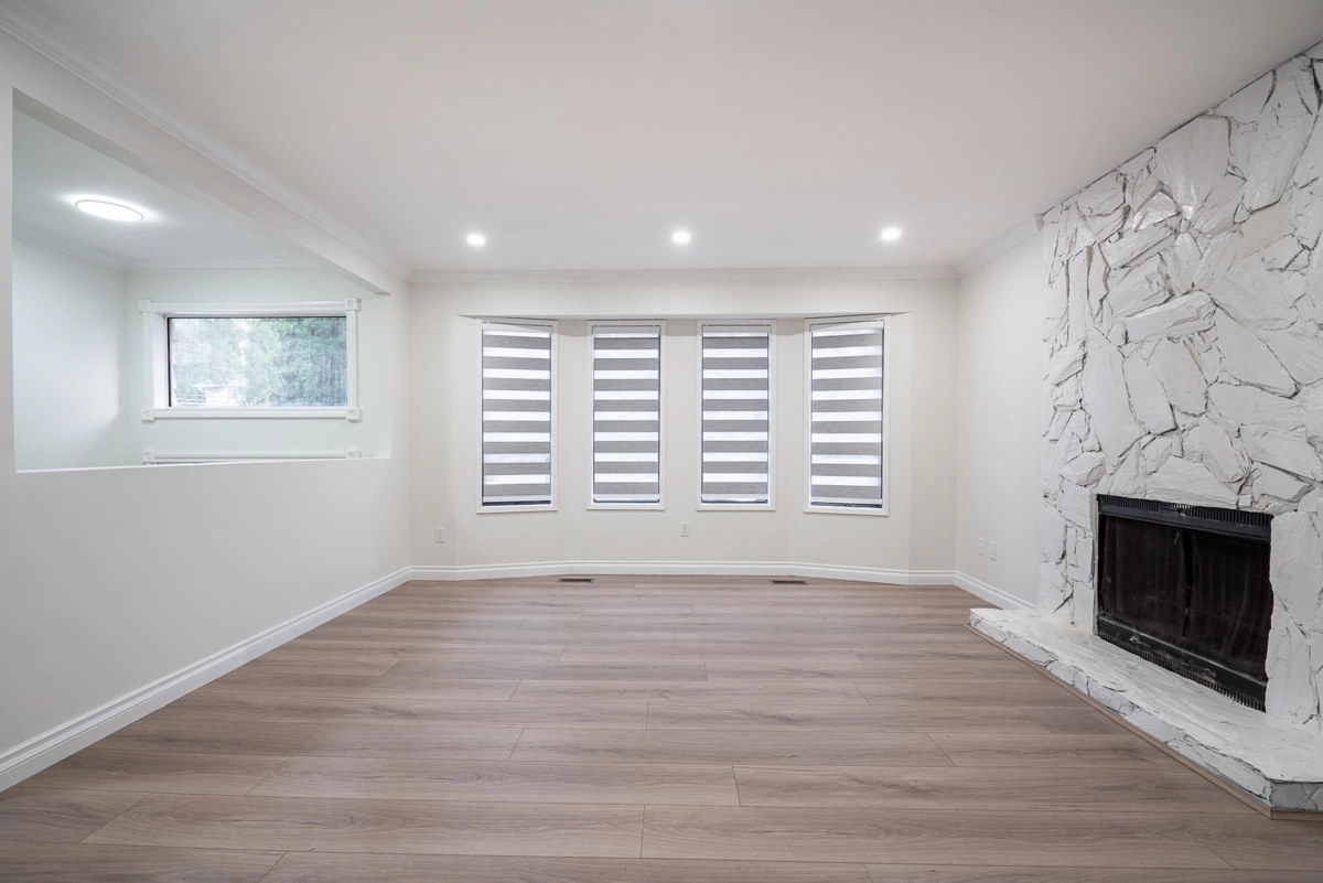 Living Room Photo of 3640 Old Clayburn Road, Abbotsford, BC