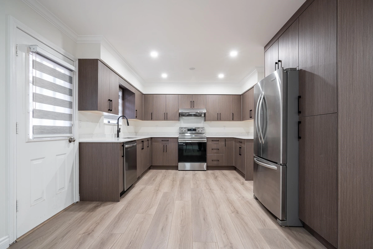 Primary Bedroom Photo of 3640 Old Clayburn Road, Abbotsford, BC