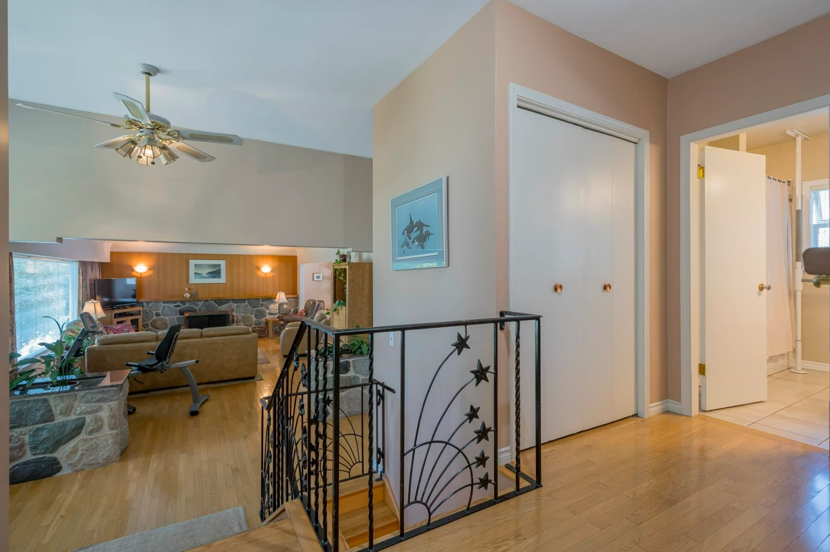 Guest Bathroom Photo of 541 Cochrane Avenue, Coquitlam, BC