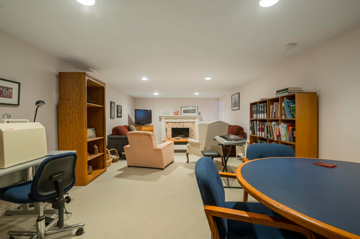 Swimming Pool Photo of 541 Cochrane Avenue, Coquitlam, BC