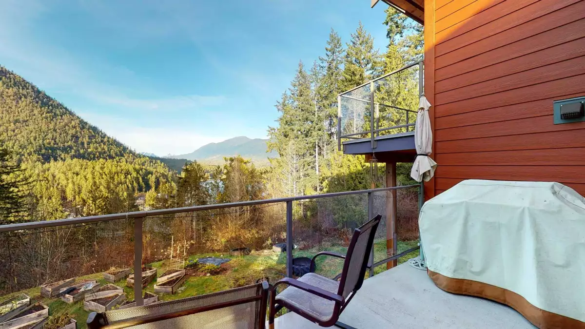 Bedroom 3 Photo of 12899 Sunshine Coast Highway, Madeira Park, BC