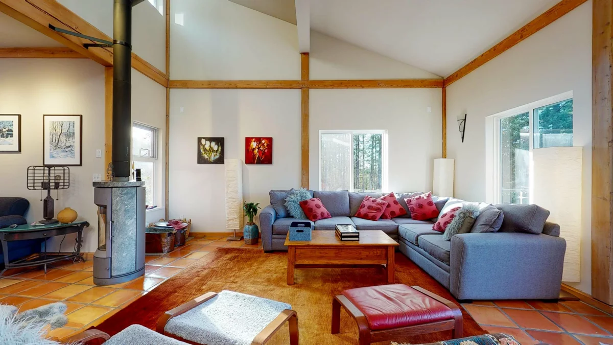 Breakfast Nook Photo of 12899 Sunshine Coast Highway, Madeira Park, BC