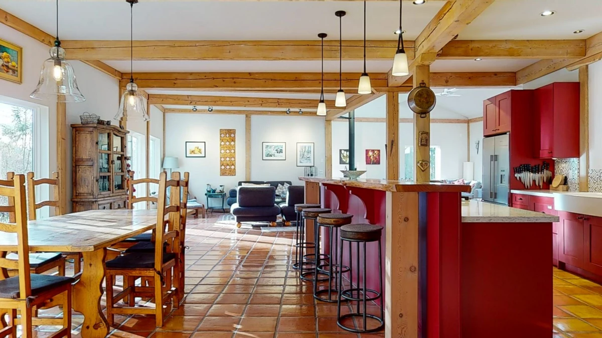 Family Room Photo of 12899 Sunshine Coast Highway, Madeira Park, BC