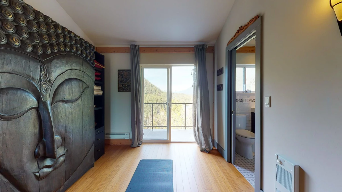 Laundry Room Photo of 12899 Sunshine Coast Highway, Madeira Park, BC