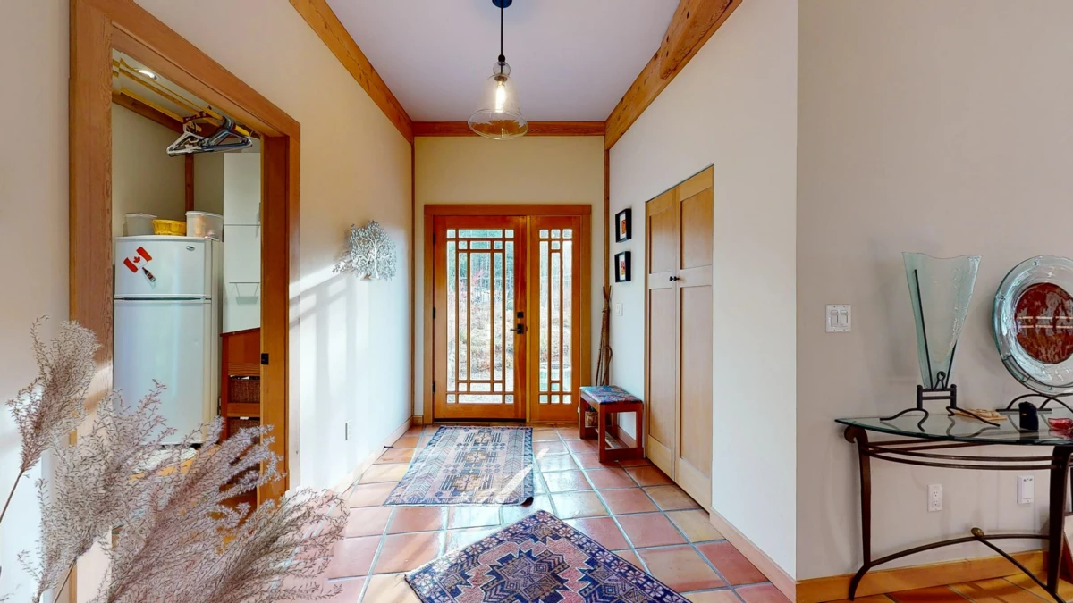 Living Room Photo of 12899 Sunshine Coast Highway, Madeira Park, BC