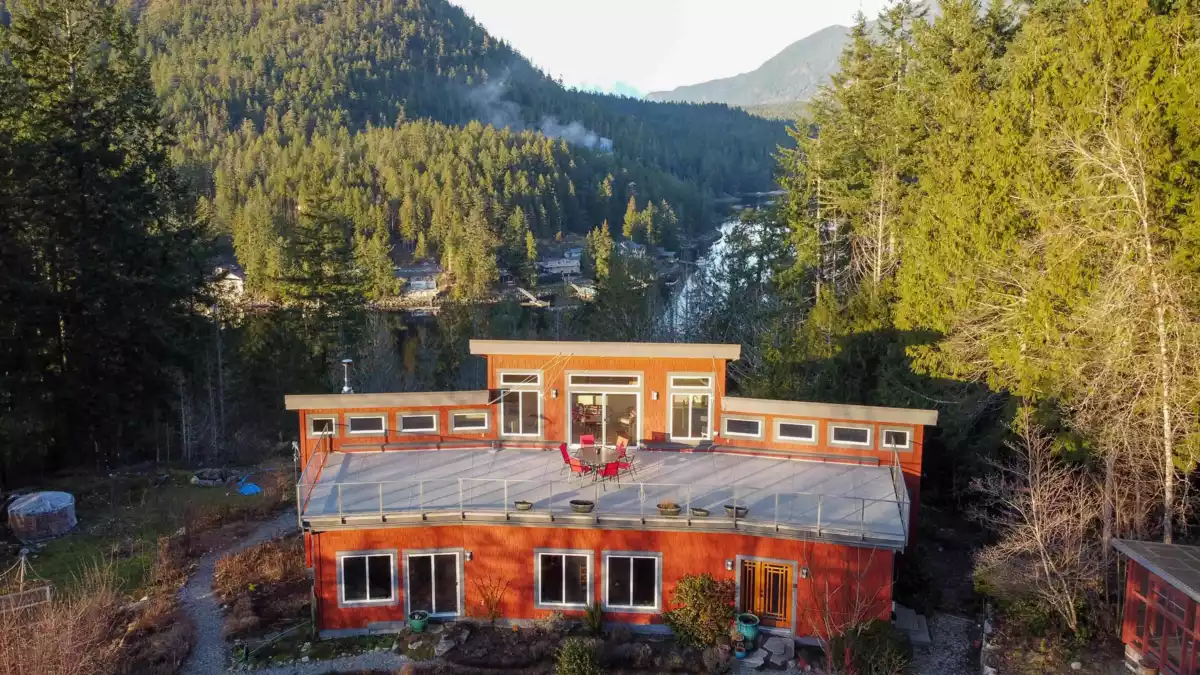Outdoor Deck Photo of 12899 Sunshine Coast Highway, Madeira Park, BC