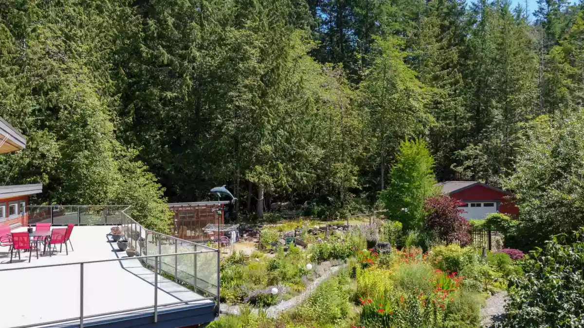 Staircase Photo of 12899 Sunshine Coast Highway, Madeira Park, BC