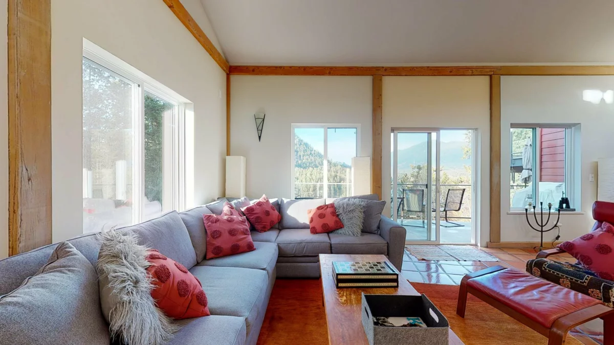 Walk-In Closet Photo of 12899 Sunshine Coast Highway, Madeira Park, BC