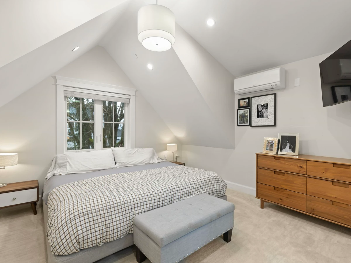 Basement Recreation Room Photo of 554 E 10th Avenue, Vancouver, BC