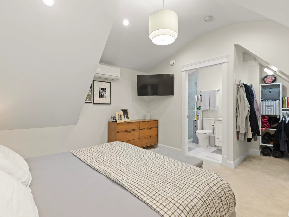 Mudroom Photo of 554 E 10th Avenue, Vancouver, BC