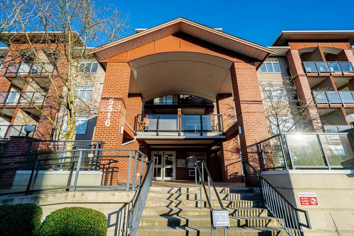 Living Room Photo of 219 5516 198 Street, Langley, BC
