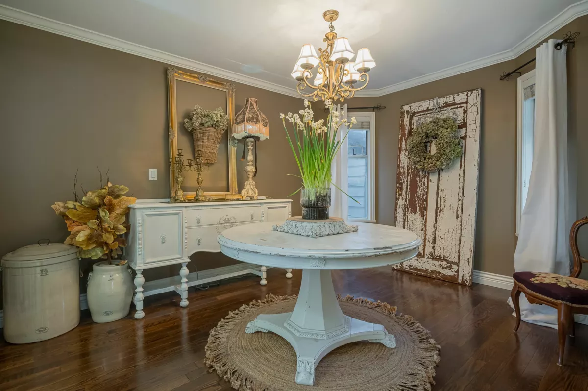 Basement Recreation Room Photo of 5532 181a Street, Surrey, BC