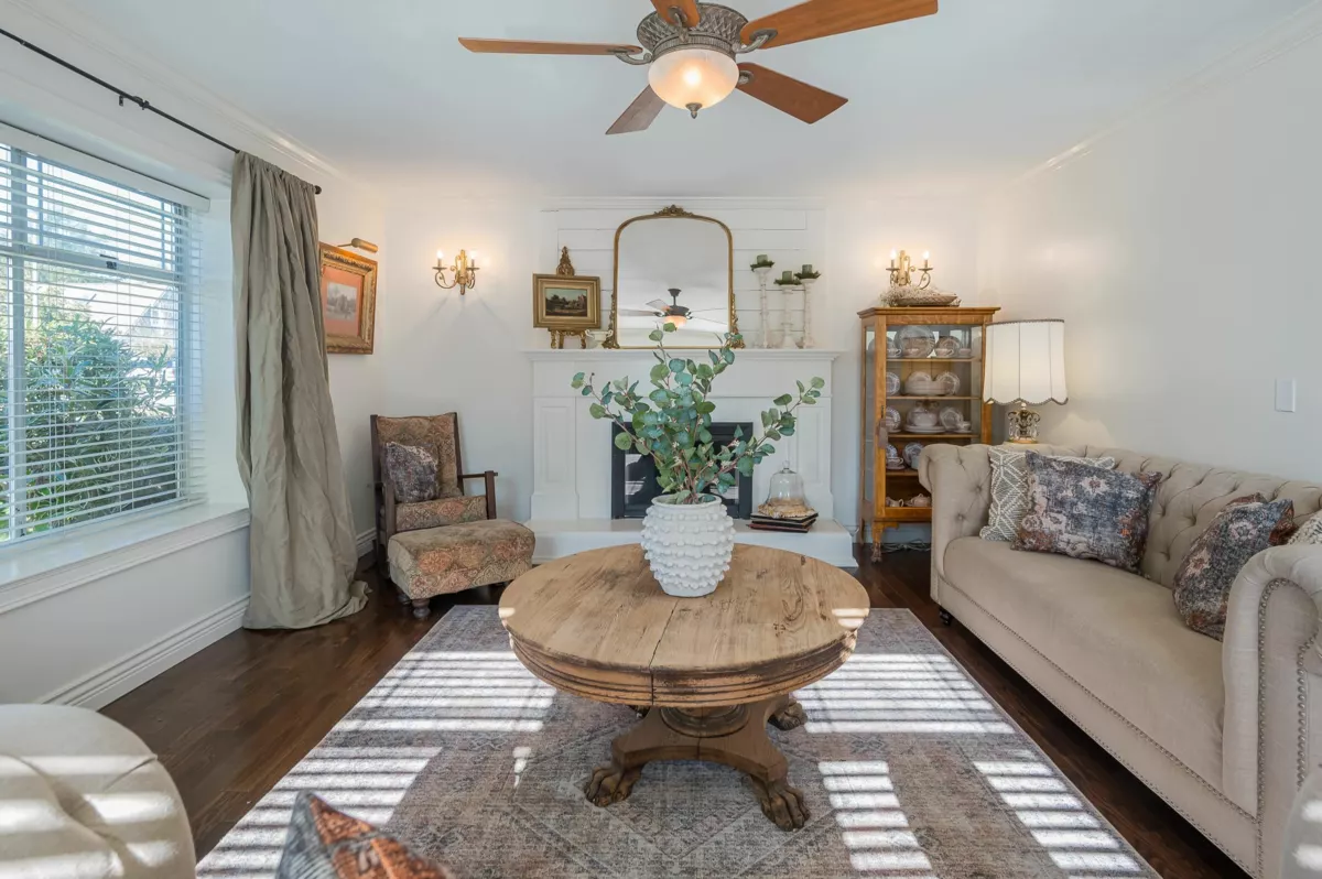 Breakfast Nook Photo of 5532 181a Street, Surrey, BC