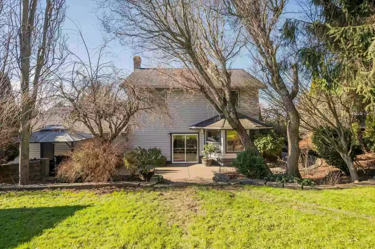 Community Amenities Photo (Clubhouse) of 5532 181a Street, Surrey, BC