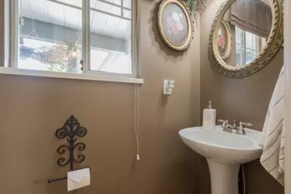 Mudroom Photo of 5532 181a Street, Surrey, BC