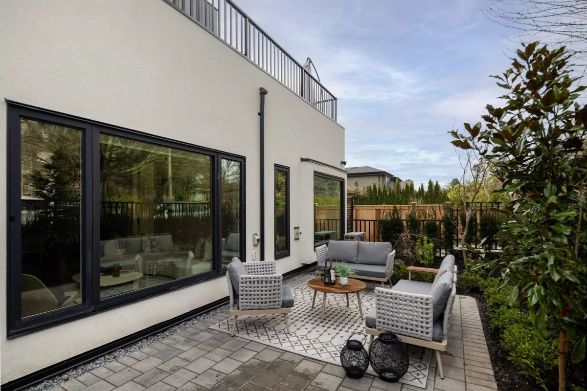 Basement Recreation Room Photo of 4 950 W 57th Avenue, Vancouver, BC