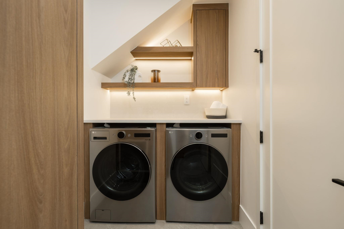 Bedroom 2 Photo of 4 950 W 57th Avenue, Vancouver, BC