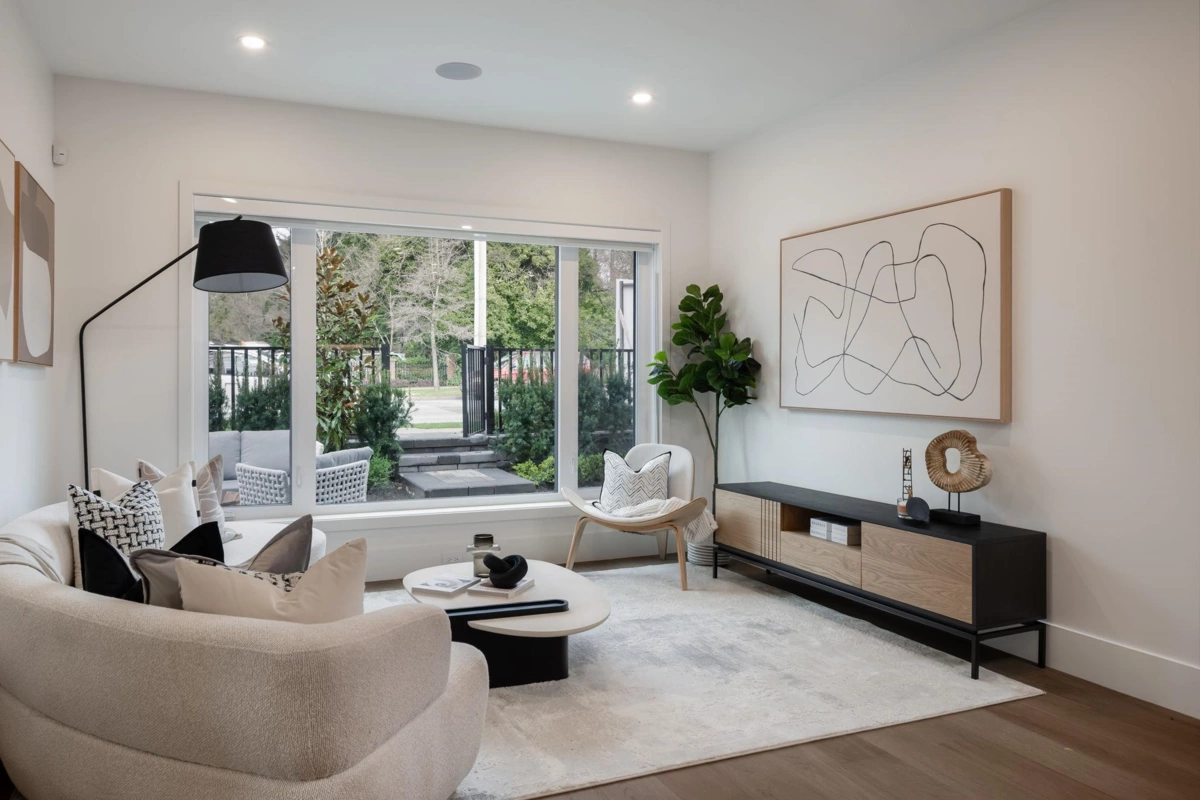 Breakfast Nook Photo of 4 950 W 57th Avenue, Vancouver, BC