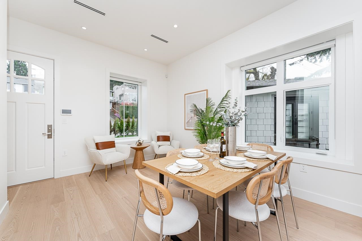 Kitchen Island Photo of 2 2837 Oliver Crescent, Vancouver, BC