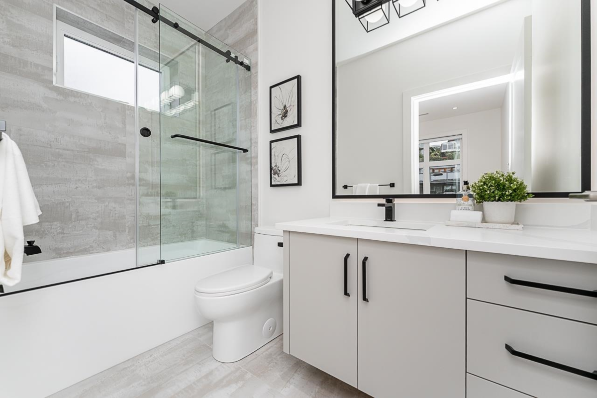 Laundry Room Photo of 2 2837 Oliver Crescent, Vancouver, BC