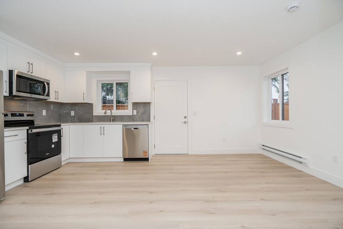 Hot Tub / Spa Photo of 5481 7 Avenue, Delta, BC