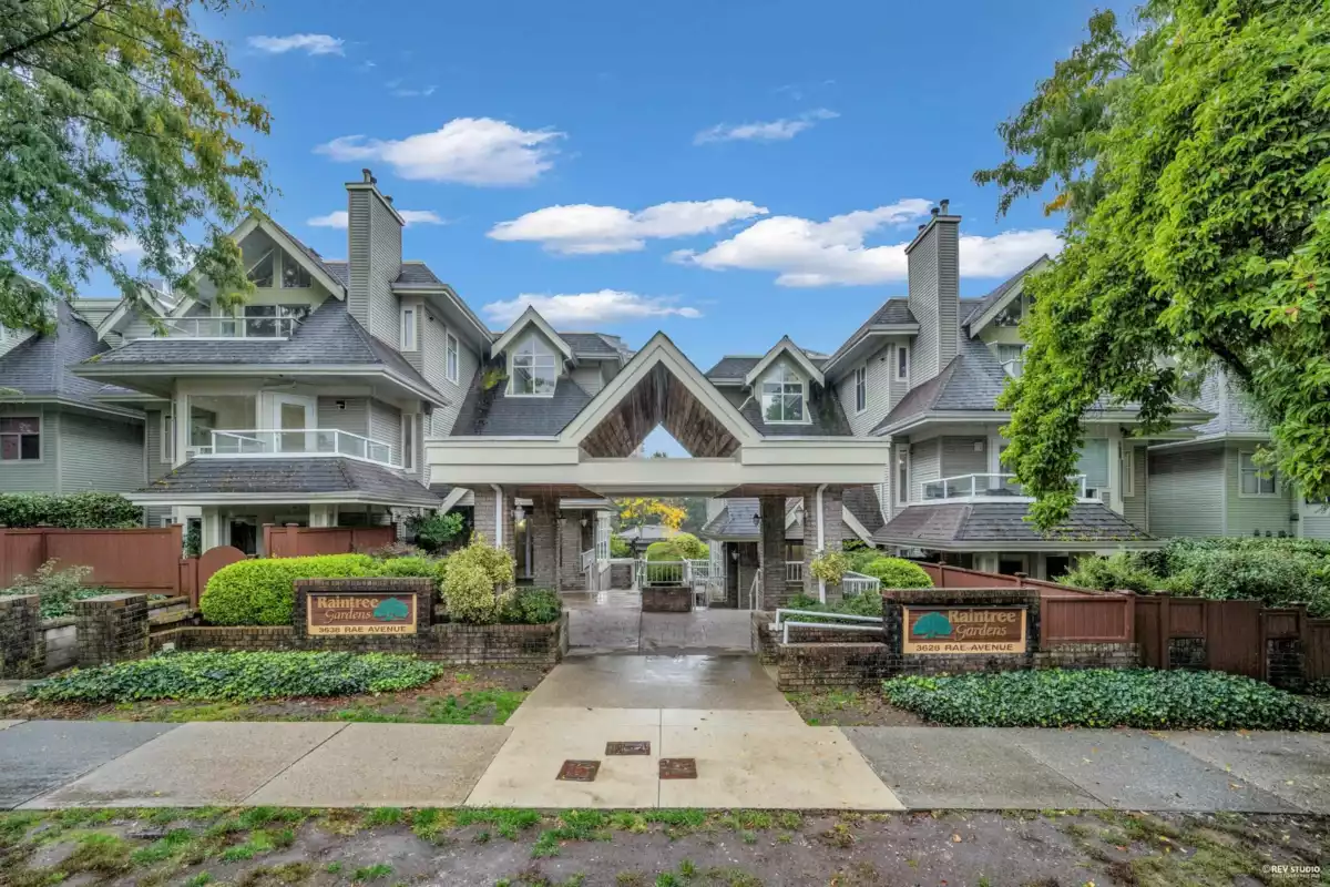 Living Room Photo of 101 3638 Rae Avenue, Vancouver, BC