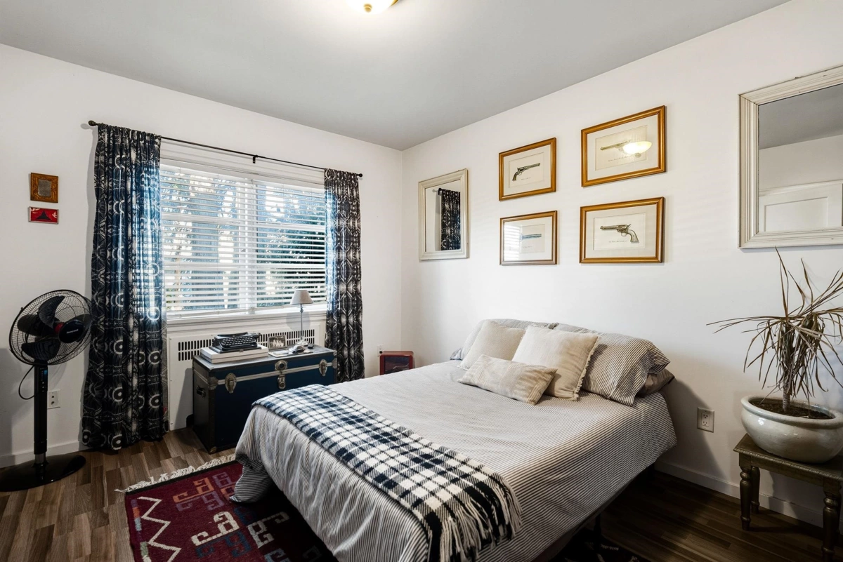 Breakfast Nook Photo of 228 E 26th Avenue, Vancouver, BC