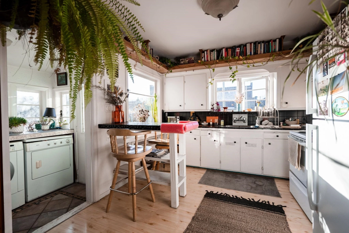 Dining Area Photo of 228 E 26th Avenue, Vancouver, BC