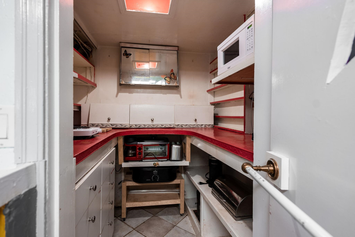 Hallway Photo of 228 E 26th Avenue, Vancouver, BC