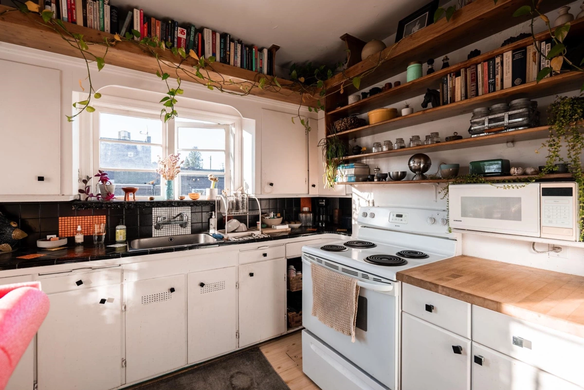 Kitchen Photo of 228 E 26th Avenue, Vancouver, BC