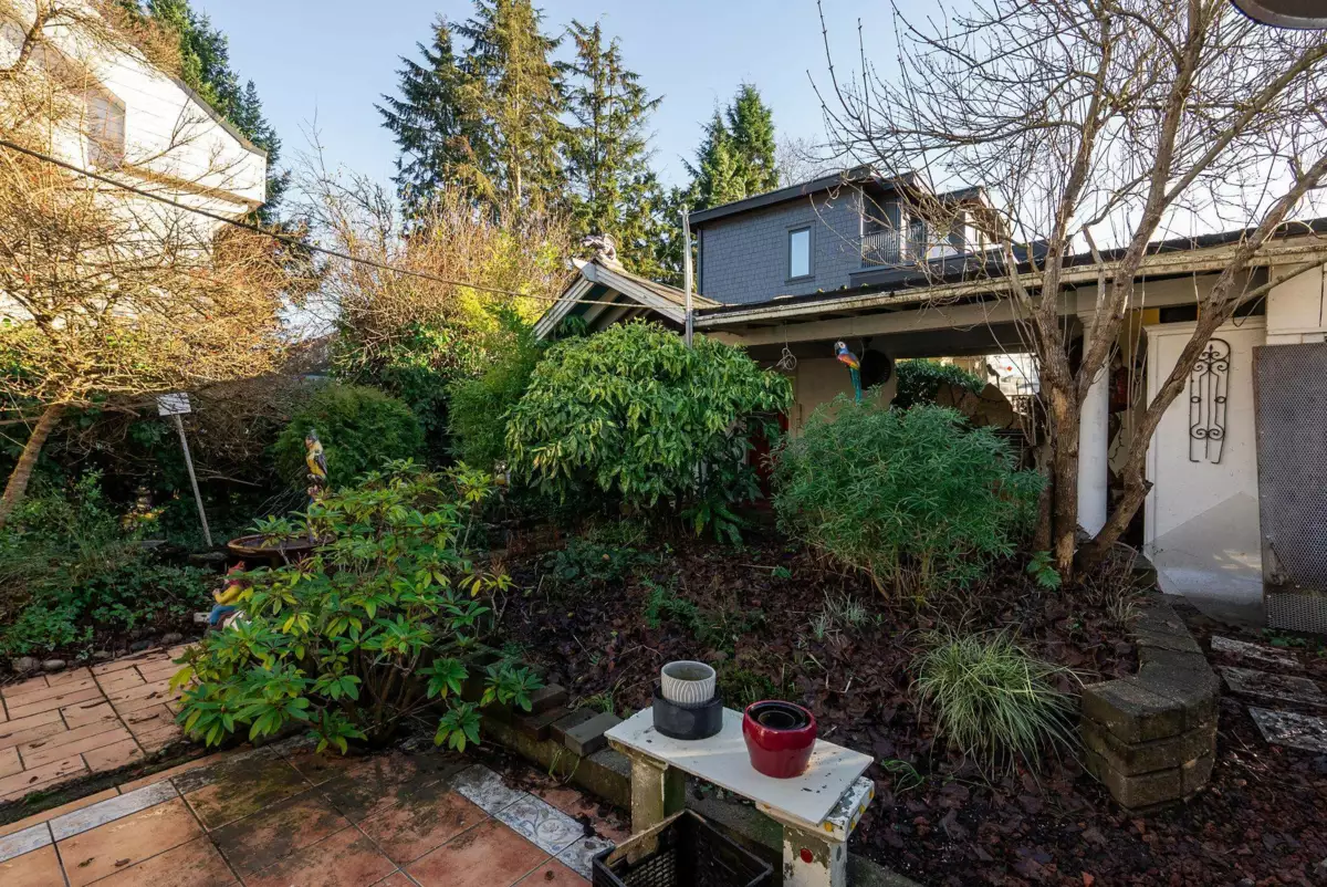 Outdoor Deck Photo of 228 E 26th Avenue, Vancouver, BC