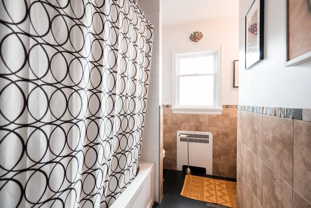 Walk-In Closet Photo of 228 E 26th Avenue, Vancouver, BC