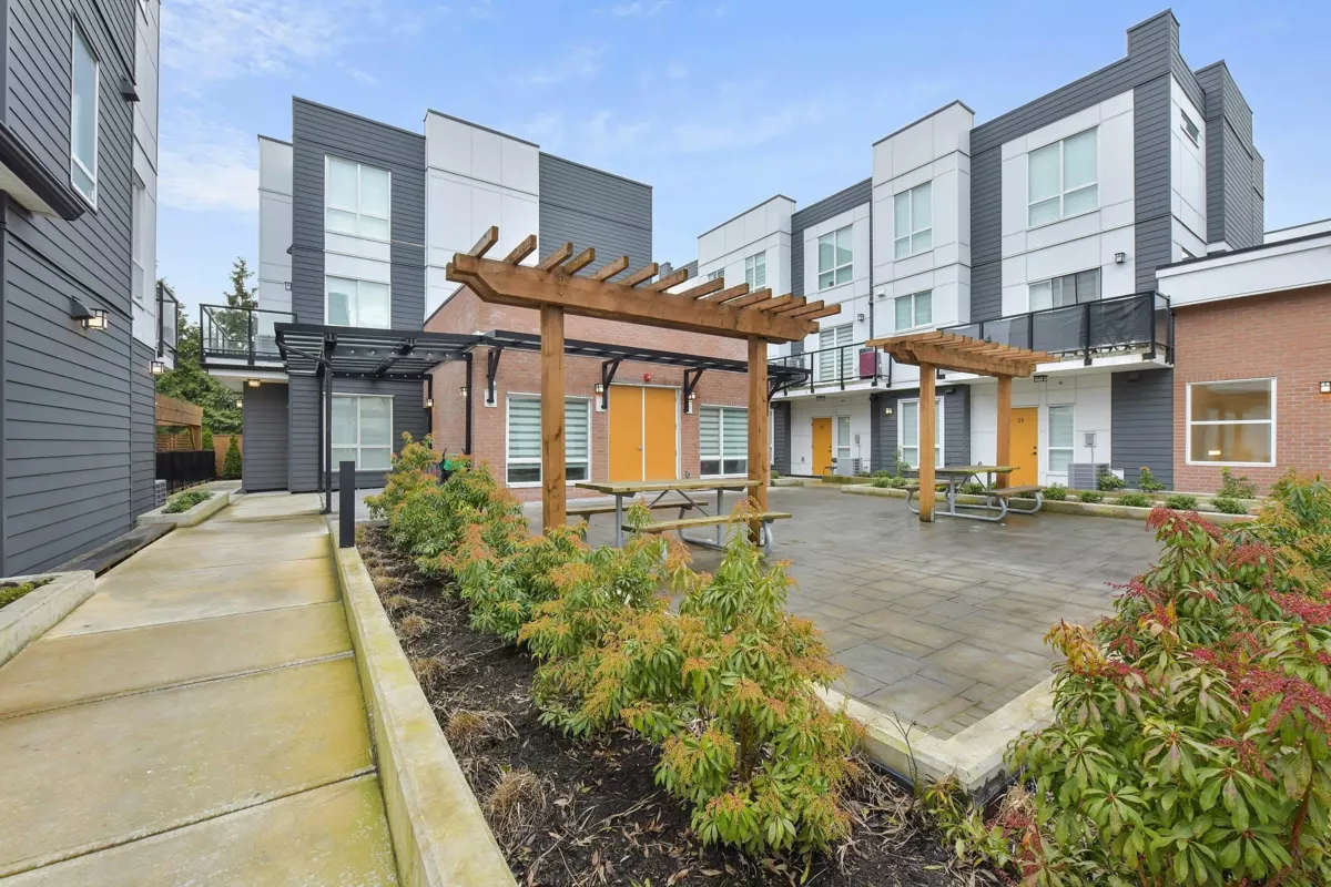 Backyard Photo of 19 18855 72 Avenue, Surrey, BC