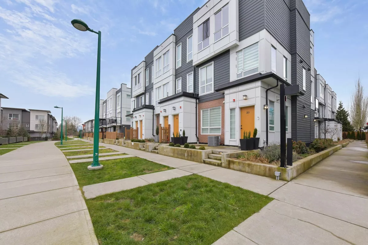 Outdoor Patio Photo of 19 18855 72 Avenue, Surrey, BC