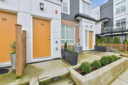 19 18855 72 Avenue, Surrey, BC