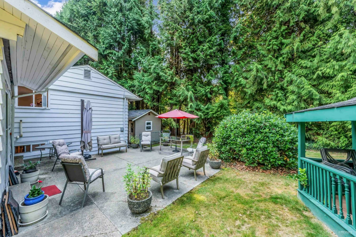 Community Amenities Photo (Clubhouse) of 410 Hadden Drive, West Vancouver, BC