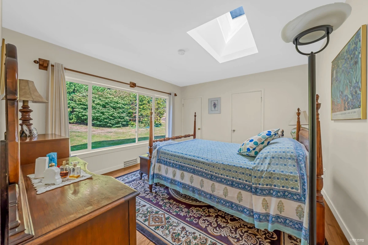 Entry Foyer Photo of 410 Hadden Drive, West Vancouver, BC
