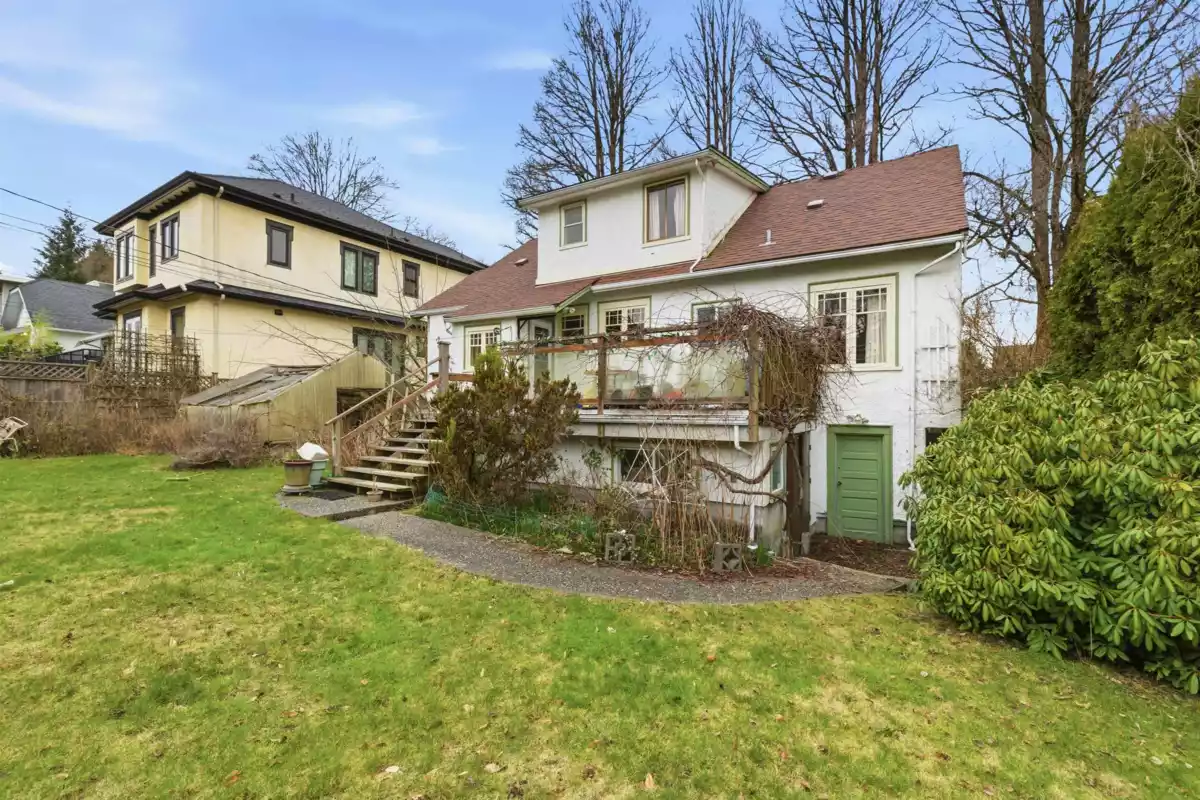 Kitchen Island Photo of 3350 W 21st Avenue, Vancouver, BC