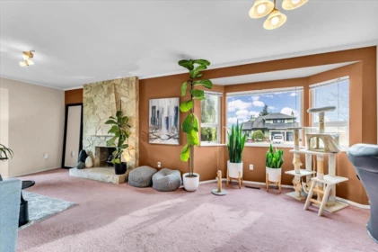 Breakfast Nook Photo of 5737 190 Street, Surrey, BC
