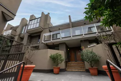B3 1070 W 7th Avenue, Vancouver, BC, Fairview VW — 2 bed townhouse for sale